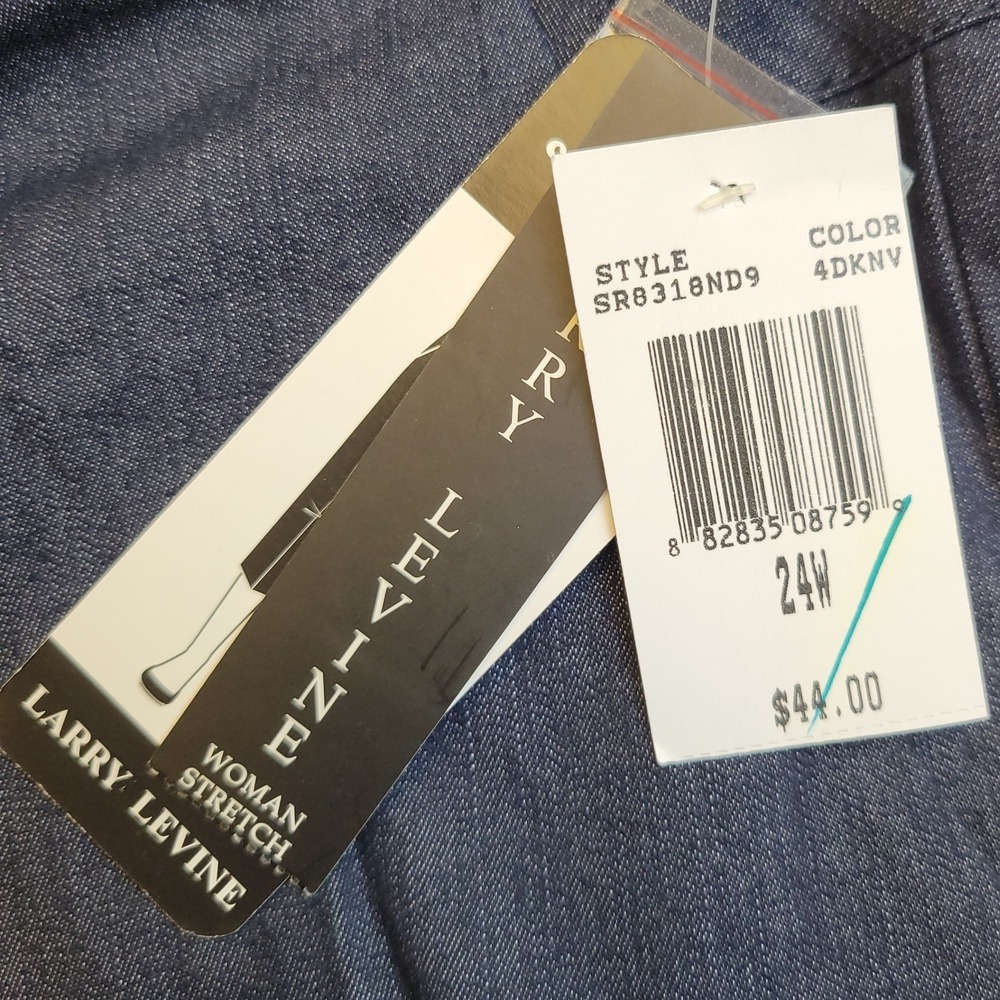 NWT Larry Levine Woman Comfort Waist Crop Blue Lightweight Denim Pants 24W $44 - Picture 5 of 10